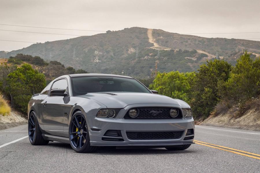 Ford Mustang GT on HRE Wheels (FF04) 2017 года  (фото 1 из 12)